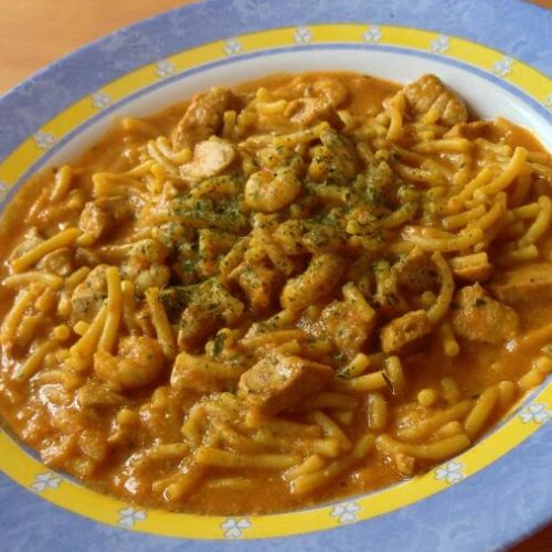 fideos con atún y gambas