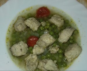 estofado de atún con guisantes