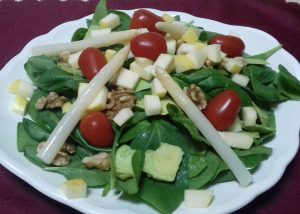 ensalada de espinacas con manzana y nueces