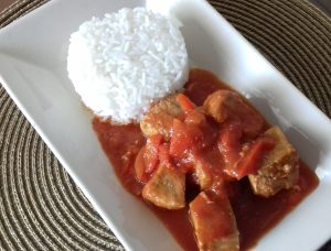 atún con tomate