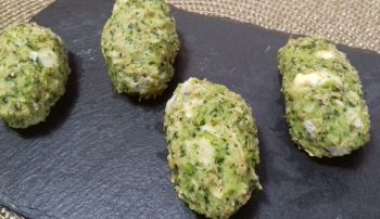 croquetas de brócoli rellenas de queso