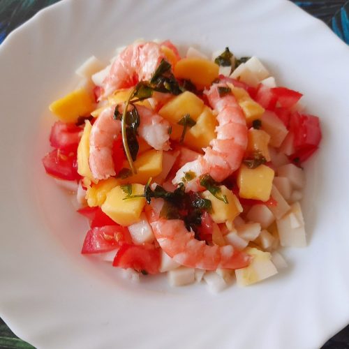 Ceviche de langostinos, patata y mango