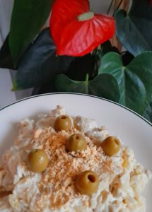 Ensaladilla de patata y alcachofas