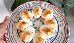 Huevos rellenos de salmón ahumado