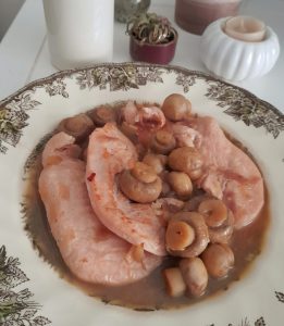 Filetes de pavo con champiñones