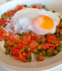 Los clásicos huevos al plato